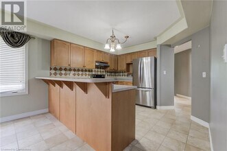 112 Cotton Grass St in Kitchener, ON - Building Photo - Building Photo