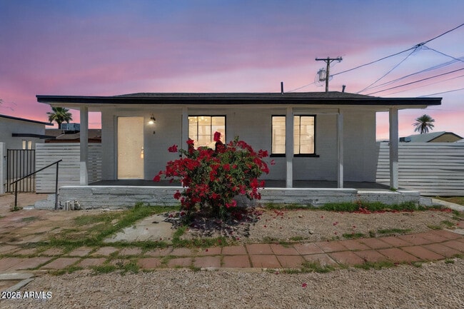 325 N 18th Dr in Phoenix, AZ - Building Photo - Building Photo