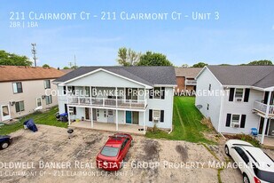 211 Clairmont Ct in Neenah, WI - Building Photo