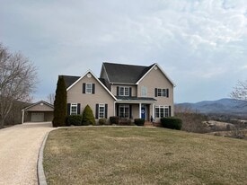 90 Meadow Heights Ln in Lexington, VA - Building Photo