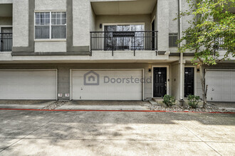 2201 Wolf St, Unit Apt 3104 in Dallas, TX - Building Photo - Building Photo