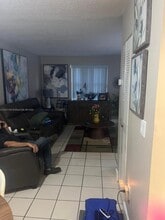 560 NW 114th Ave in Doral, FL - Building Photo - Building Photo