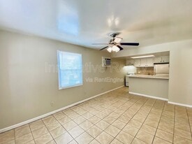 5119 Curry Ford Rd in Orlando, FL - Building Photo