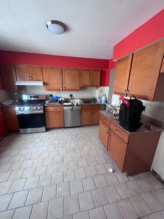 28 Asticou Rd, Unit 2 in Boston, MA - Building Photo