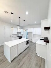 2240 Caroline St in Mandeville, LA - Building Photo - Building Photo