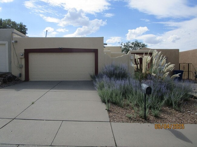 property at 4929 Osuna Pl NE
