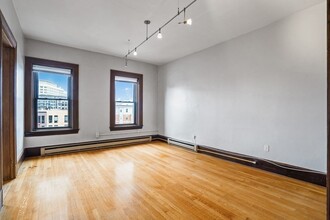 857 Beacon St, Unit 63 in Boston, MA - Building Photo - Building Photo