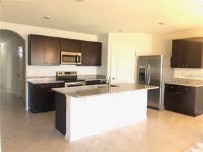 1807 Bluepoint St in St. Cloud, FL - Building Photo - Building Photo