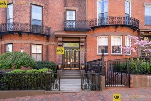 2 Joy St, Unit 1 in Boston, MA - Building Photo