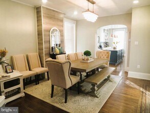 5206 Ridge Ave in Philadelphia, PA - Building Photo - Building Photo