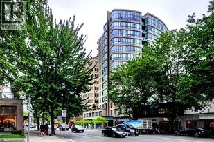 1238 Burrard St in Vancouver, BC - Building Photo