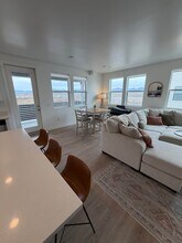 8392 S Sky Mirror Ln, Unit 301 in Sandy, UT - Building Photo - Building Photo