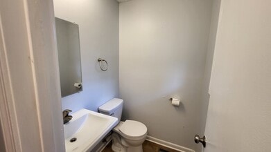 14038 Dornoch St in Grandview, MO - Building Photo - Building Photo