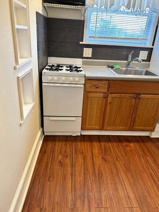 2319 N 6th St, Unit One bedroom apartment in Philadelphia, PA - Building Photo