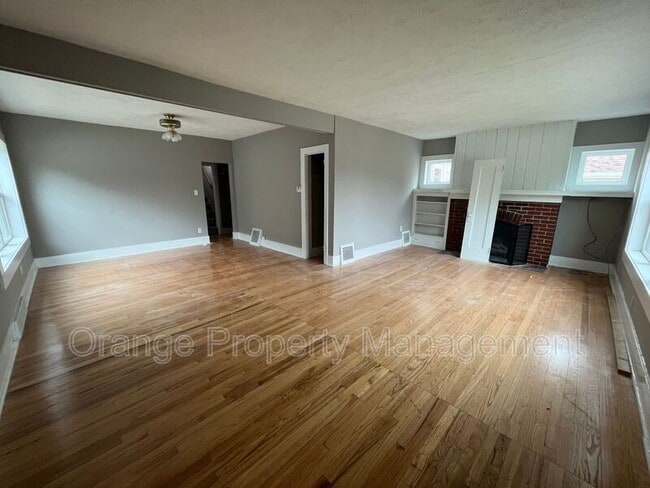 4661 Pacific St in Omaha, NE - Building Photo - Building Photo