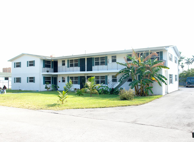 1070 NW 95th Ter in Miami, FL - Foto de edificio - Building Photo