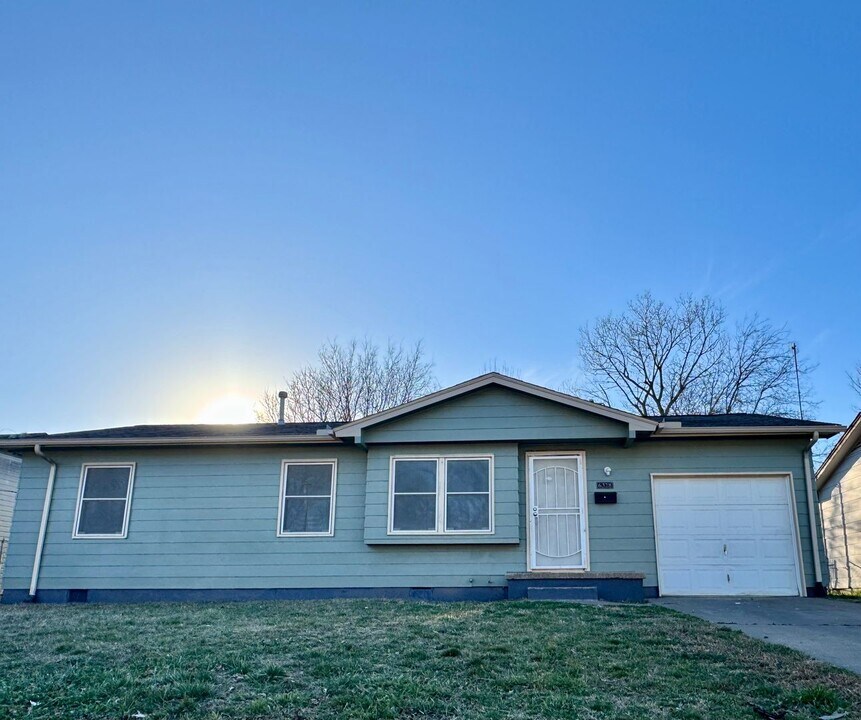 6328 N Boulder Ave in Tulsa, OK - Building Photo