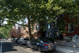 681 Leonard St in Brooklyn, NY - Building Photo - Building Photo