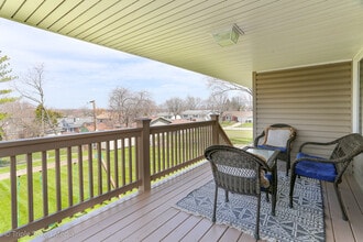 1406 Edgefield Ln in Hoffman Estates, IL - Building Photo - Building Photo