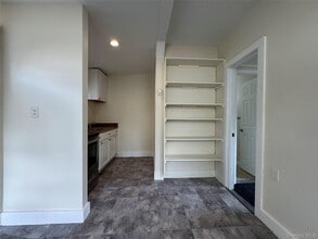 47 Tinker St in Woodstock, NY - Building Photo - Building Photo