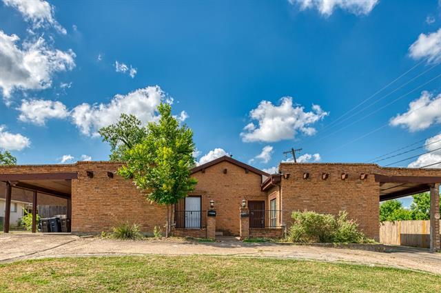5300 Wonder Dr in Fort Worth, TX - Building Photo