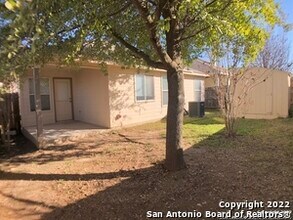 5854 Providence Oak in San Antonio, TX - Building Photo - Building Photo