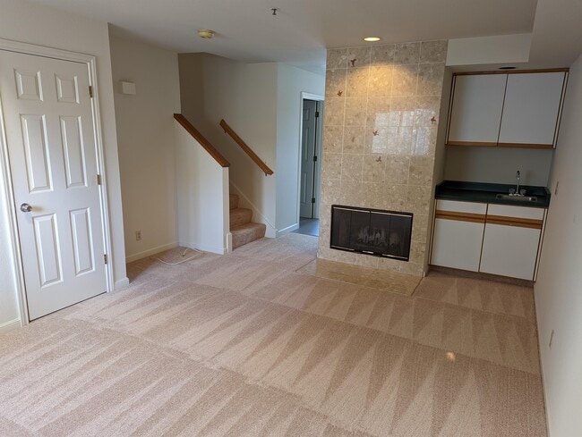 10056 Pasadena Ave in Cupertino, CA - Building Photo - Building Photo
