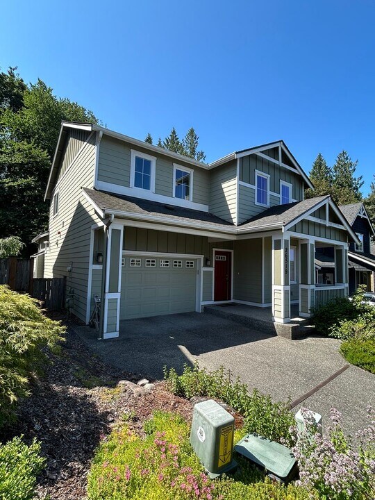 26519 NE Valley St in Duvall, WA - Building Photo