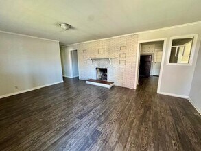 826 Woodlawn Dr in Fayetteville, AR - Building Photo - Building Photo
