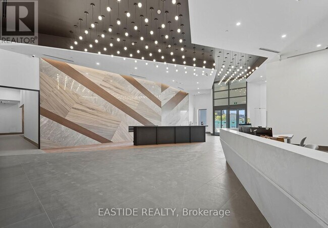 1037 The Queensway in Toronto, ON - Building Photo - Building Photo