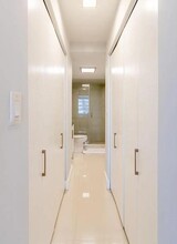 150 SE 25th Rd, Unit 6B in Miami, FL - Foto de edificio - Building Photo