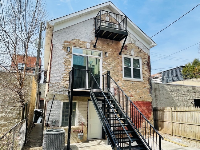 property at 858 N Paulina St