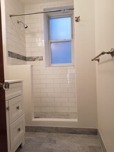 74 Longwood Ave, Unit 1R in Brookline, MA - Foto de edificio - Building Photo