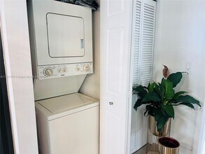3101 SW 27th Ave in Coral Gables, FL - Building Photo - Building Photo