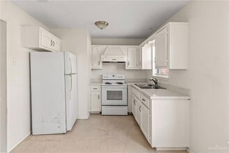 7 S 24th St in McAllen, TX - Building Photo - Building Photo