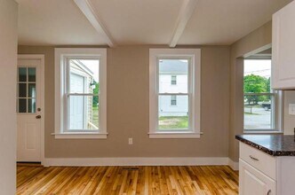 82 Main St in Plaistow, NH - Building Photo - Building Photo
