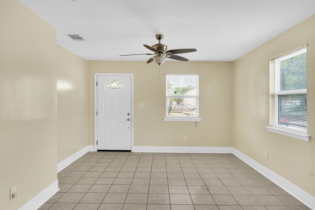5151 St Anthony Ave in New Orleans, LA - Building Photo - Building Photo
