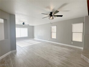7437 Treasure Chest St in Las Vegas, NV - Building Photo - Building Photo