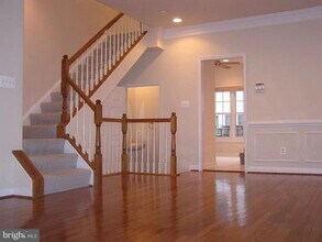 8849 Ashgrove House Ln in Vienna, VA - Building Photo - Building Photo