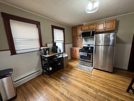 75 Pinkert St, Unit 2 in Medford, MA - Building Photo