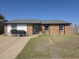 5611 Foster St in The Colony, TX - Building Photo