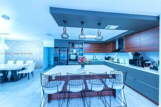 1221 W Camino Real in Boca Raton, FL - Building Photo - Building Photo