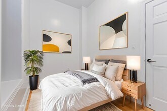 331 W 16th St in New York, NY - Building Photo - Building Photo