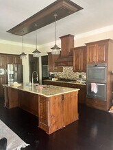 3211 Woodcrest Dr in San Antonio, TX - Building Photo - Building Photo
