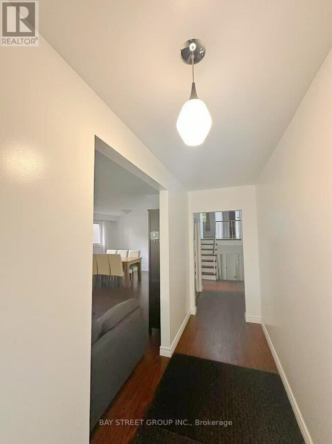 24 Wyvern Rd in Toronto, ON - Building Photo - Building Photo