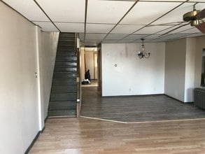 227 Taylor St, Unit 2 in Pittsburgh, PA - Building Photo - Building Photo