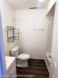 2120 Division St photo'