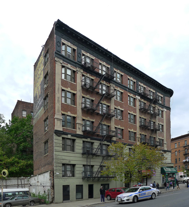 695 Saint Nicholas Avenue in New York, NY - Building Photo - Building Photo