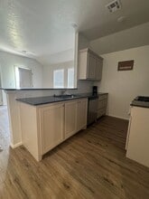 1323 SW Oklahoma Ave in Lawton, OK - Building Photo - Building Photo