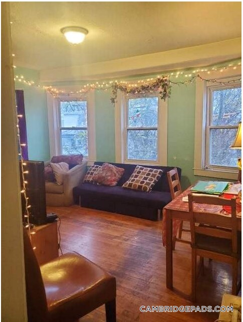 6 Dudley St in Cambridge, MA - Building Photo